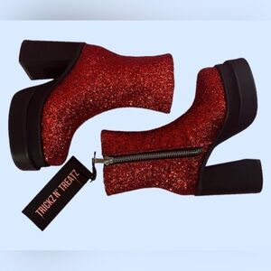 TRICKZ N’ TREATZ DOLLS KILL Red Glitter Sparkle Red Platform Dorthy Boots